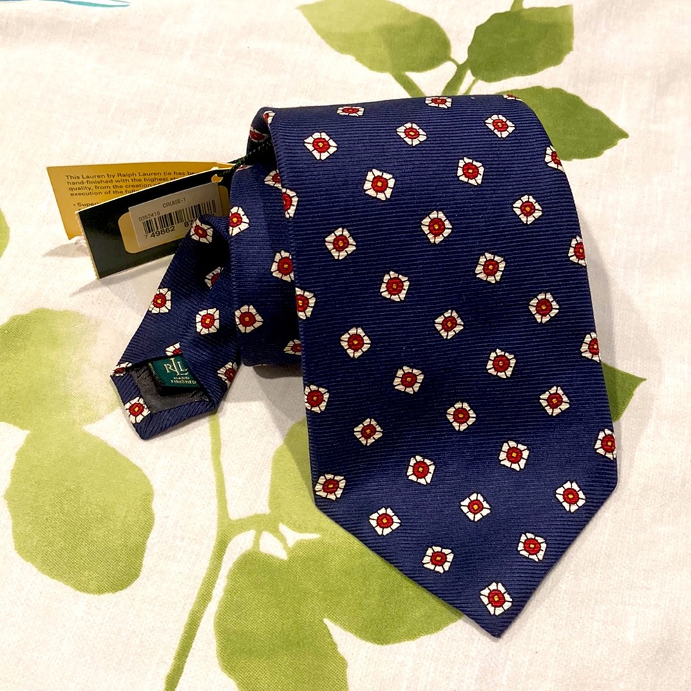 NWT Polo Lauren Ralph Lauren Navy Blue Floral Twill Hand Finished Silk Tie USA
